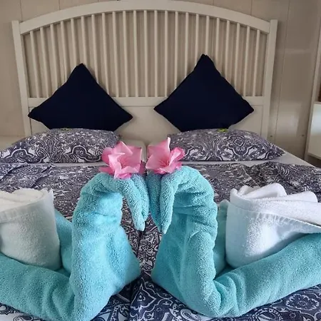 Апартаменти Hausboat 